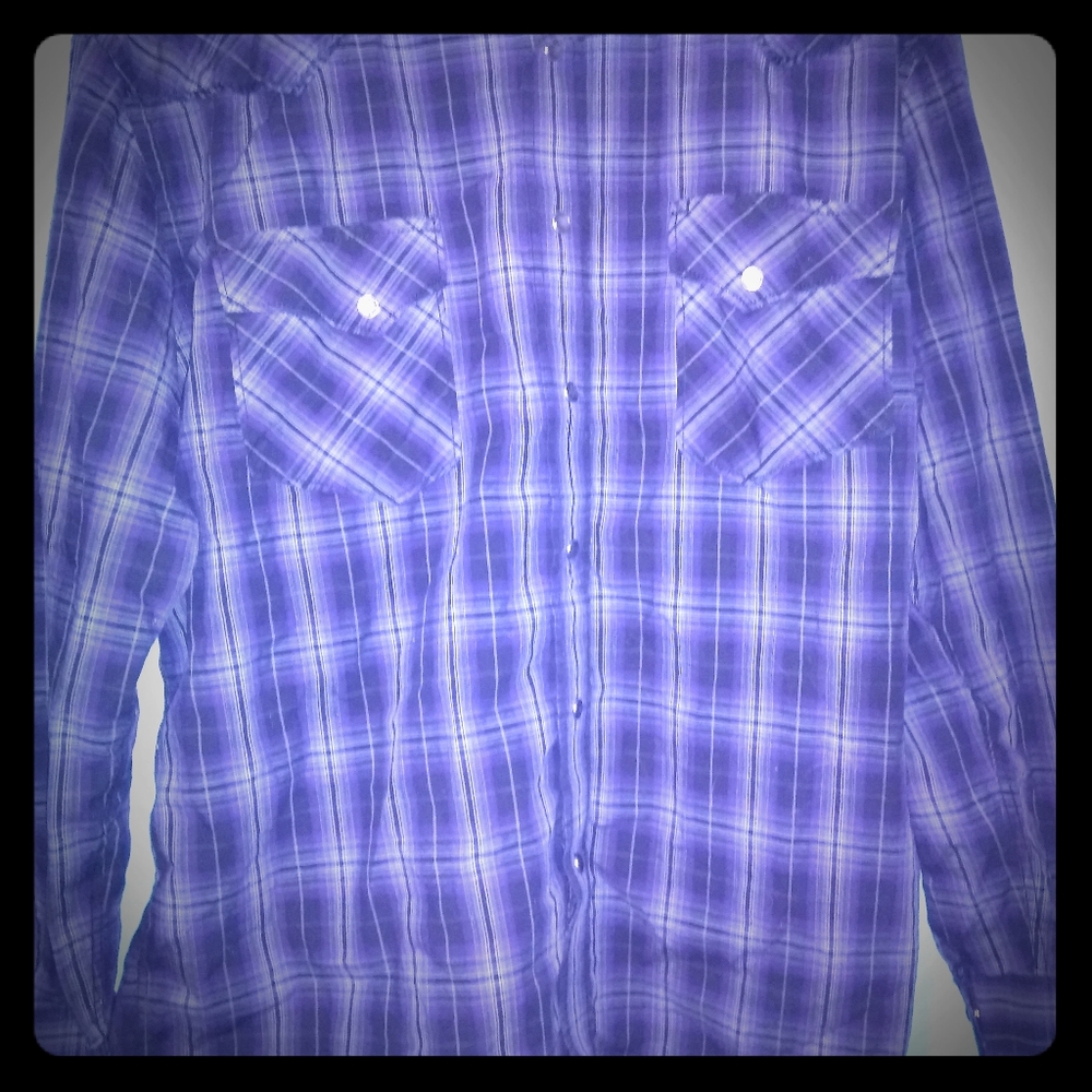 long sleeve western button up shirt. designed in t